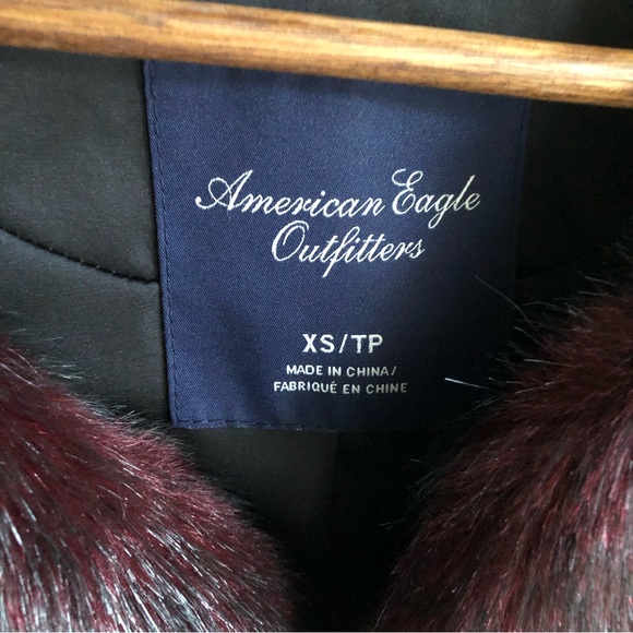American Eagle Outfitters Faux Fur Vest. Black with Wine Highlights. Size XS - Picture 14 of 16